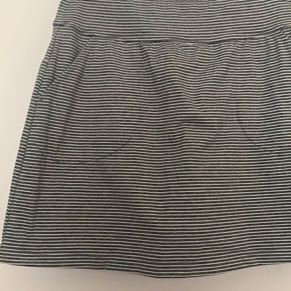 Aventura Gray and White Striped Kineta Skort with Front Pockets Sz XS - Picture 4 of 11